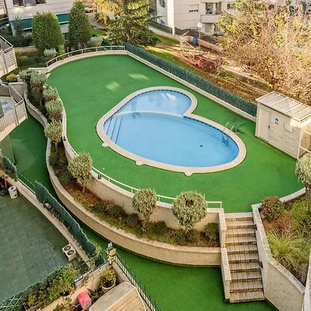 Apartamento&piscina Cerca De Barcelona *