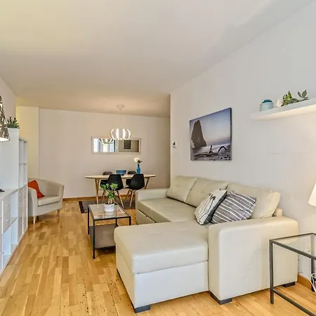 Apartamento&piscina Cerca De Barcelona *